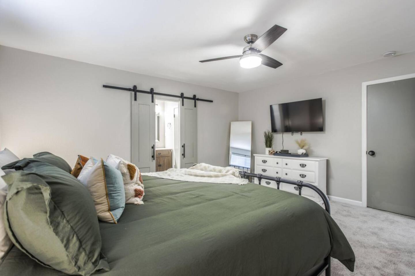 Villa New Hummingbird Haven - Nw Okc, Billiards, Firepit Oklahoma City Esterno foto