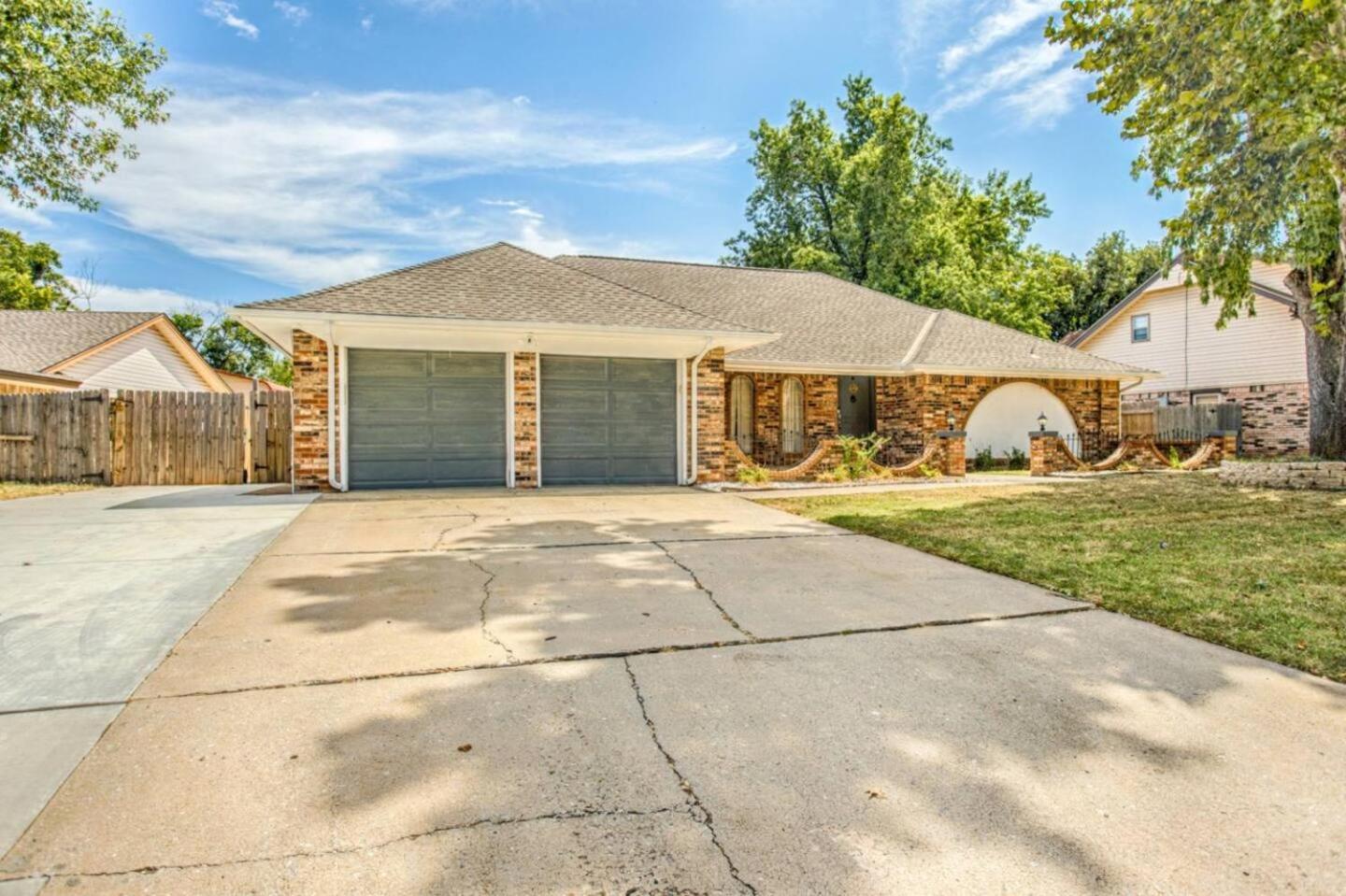 Villa New Hummingbird Haven - Nw Okc, Billiards, Firepit Oklahoma City Esterno foto