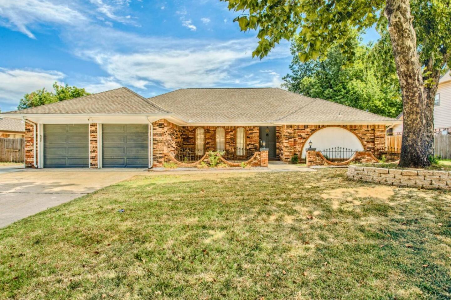 Villa New Hummingbird Haven - Nw Okc, Billiards, Firepit Oklahoma City Esterno foto